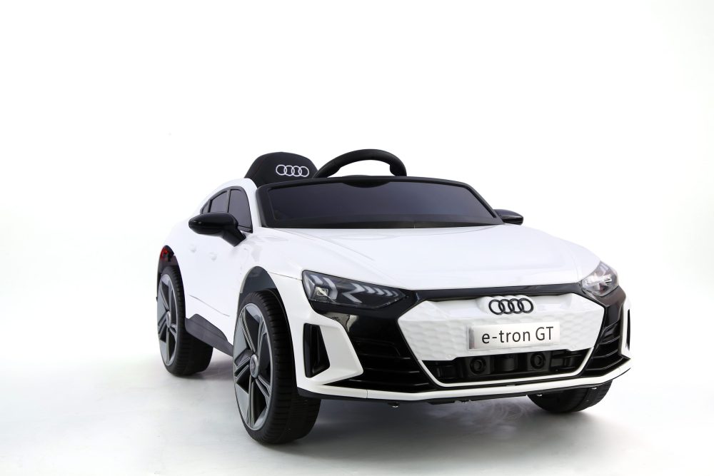 Licencirani Audi RS E-TRON GT